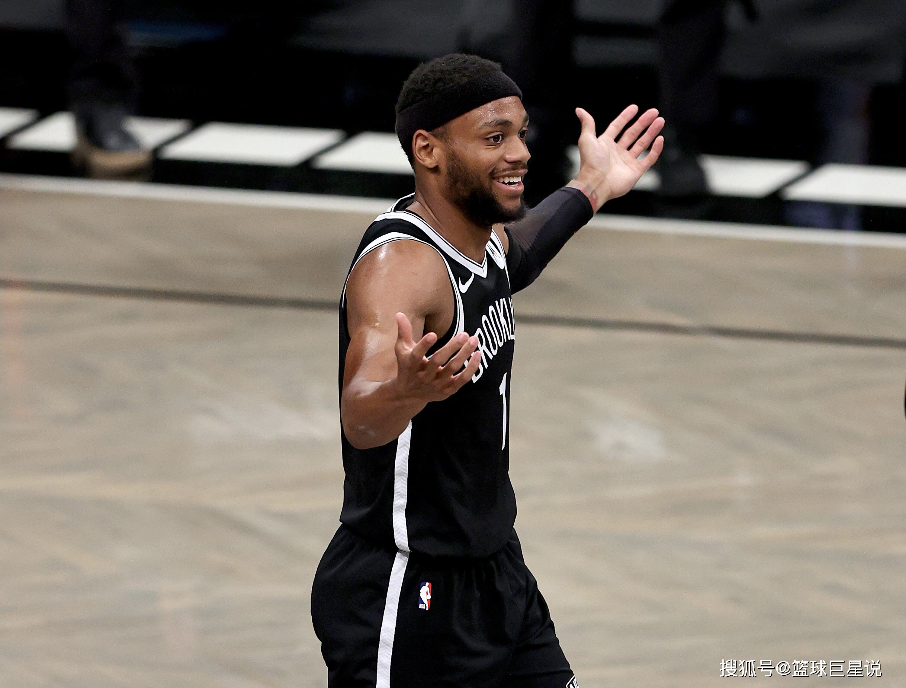 莱万多夫斯基连续十二场比赛得分超过比赛规则变更，篮网不断突破！再创辉煌时刻(莱万多夫斯基9分钟5球高清)-九游官网入口